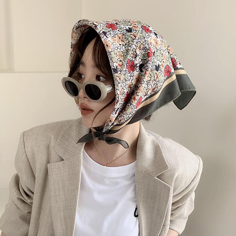 Cotton and linen small square scarf women's spring and autumn small silk scarf Korean version headscarf versatile scarf summer thin versatile triangul