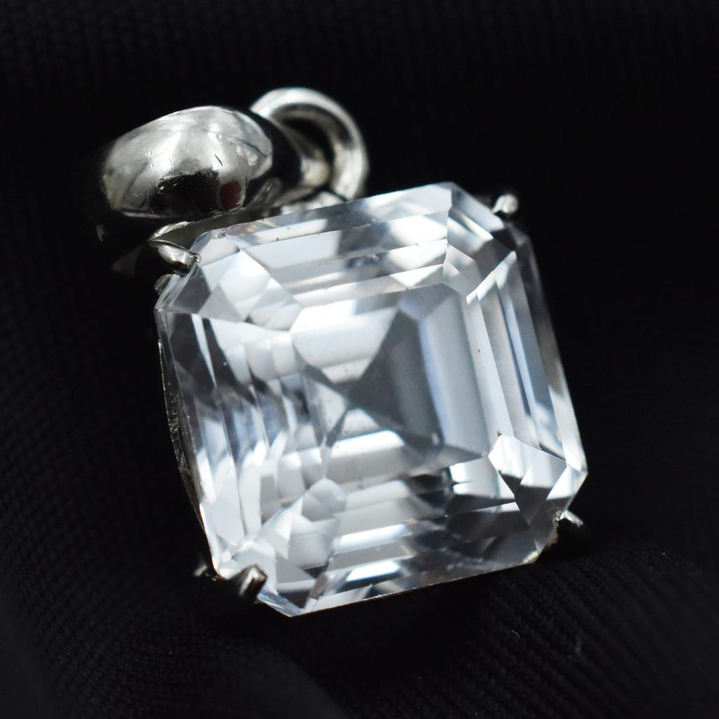 Квадратный Натуральный Сапфир 29.05 Карат Серебристо-Белый Подвеска Свободный Драгоценный Камень СЕРТИФИЦИРОВАН AR-3644-Sa