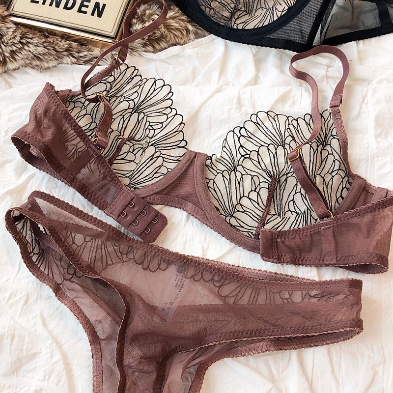 Летнее кружевное ультратонкое женское нижнее белье, французский высококачественный бюстгальтер пуш-ап с перьями, сексуальный комплект из бюстгальтера и полых трусиков для женщин