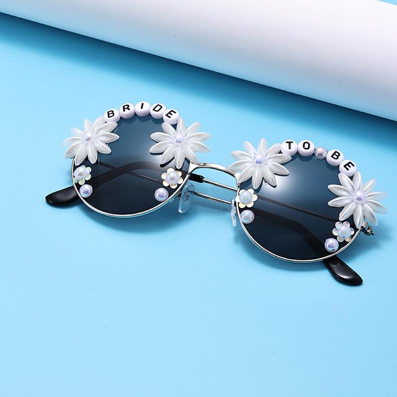 Bridal sunglasses BRIDE fashion rhinestone inlaid bride letters pearl peach heart bachelorette party sunglasses