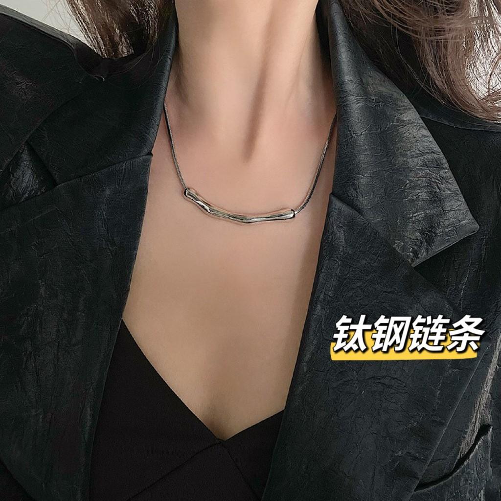 Premium Sense Can Pull Silver Butterfly Fringed Necklace Design Fashion Autumn And Winter Sweater Chain Collarbone Chain Jewelry