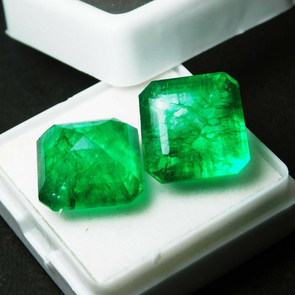 Natural Green Emerald Loose Gemstone Square Cut 18.12 ct Pair for Jewelry Making and Gem Collections