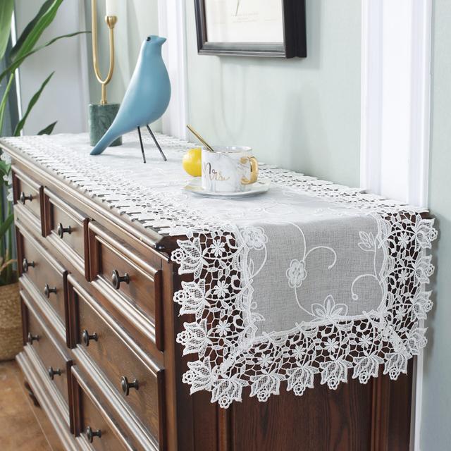 Table Runner White Lace Glass Yarn Rectangle Table Flag Hollow Out Europe Embroidered Dining Table Cloth Romantic Dust Cover