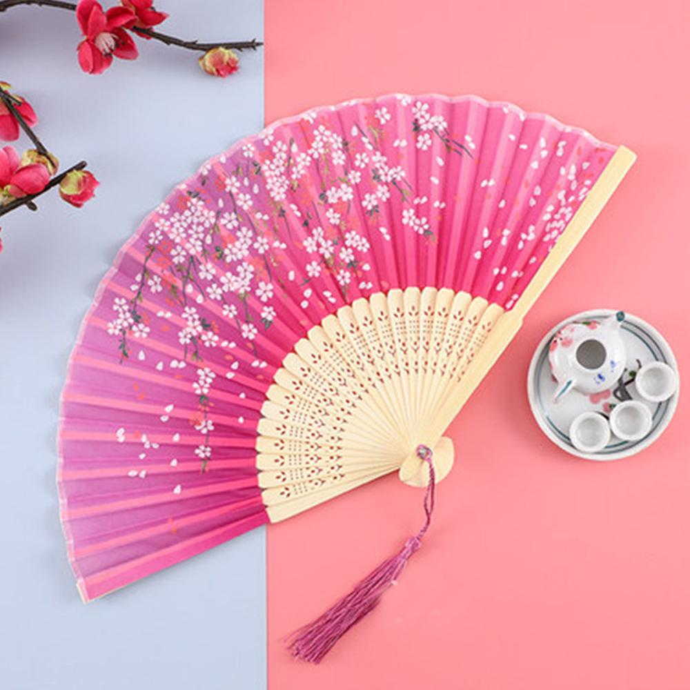 Китайский складной веер с деревянным хвостовиком, веер для классических танцев, высококачественный элегантный женский веер с кисточкой