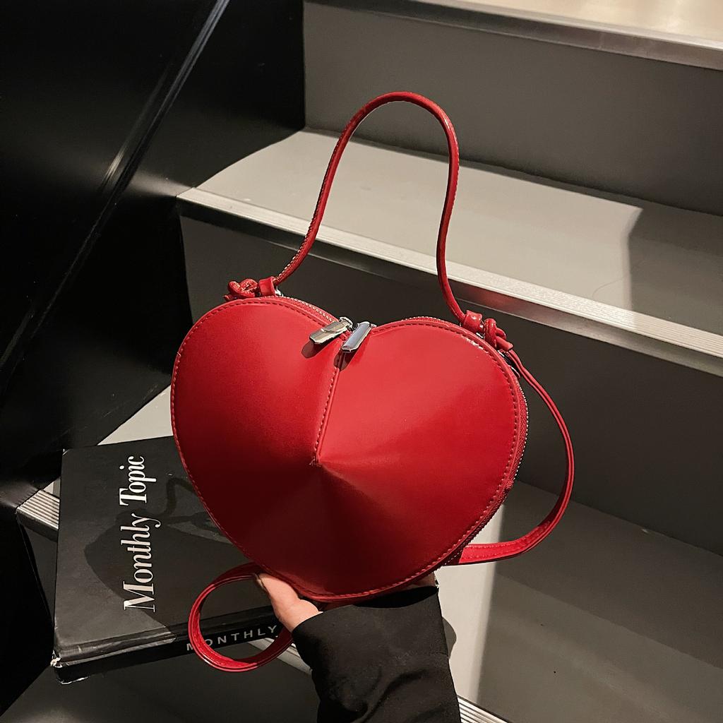 Niche Design Women's Bag Love Peach Heart Bag High Sense Simple Armpit Bag Change Mobile Phone Bag Fashion Messenger Bag