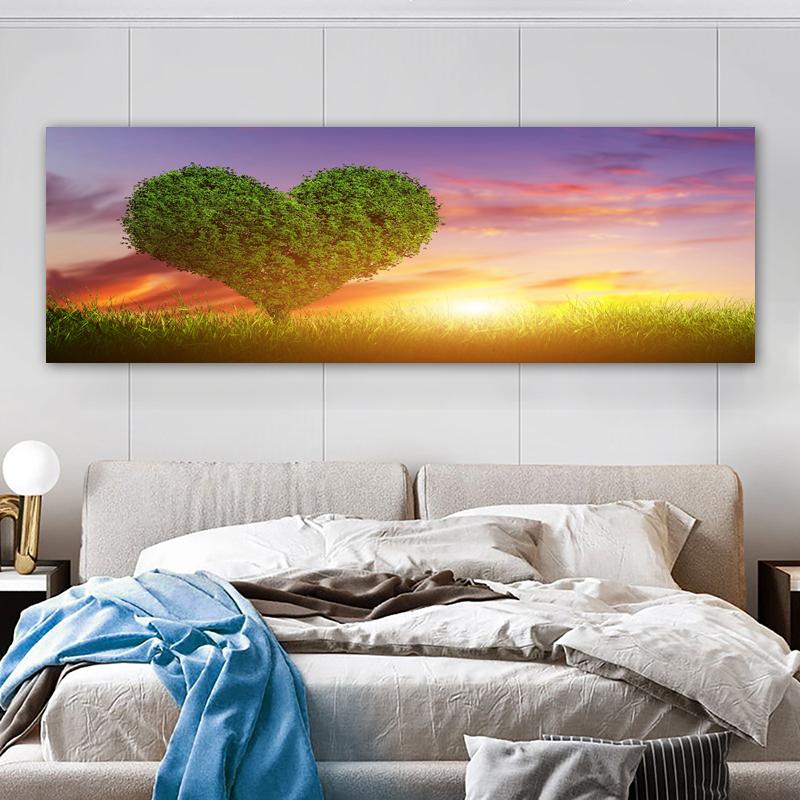 Современная панорамная картина на холсте с изображением цветочного поля на закате в ярких зеленых и красных тонах