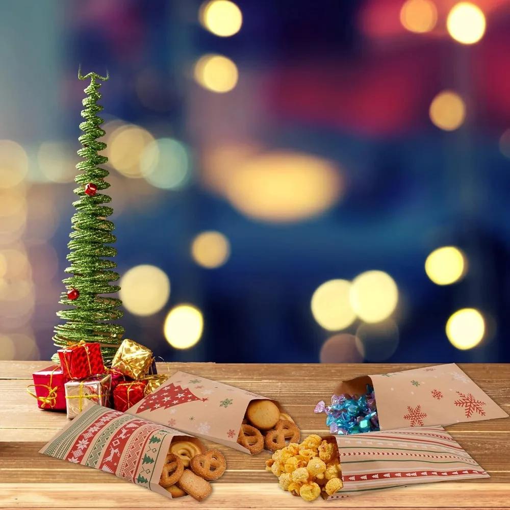 100pcs Christmas Kraft Bags Festive Paper Gift Bags 4 Unique Designs Christmas Party Goody Bags and Buffet Tables Party Supplies