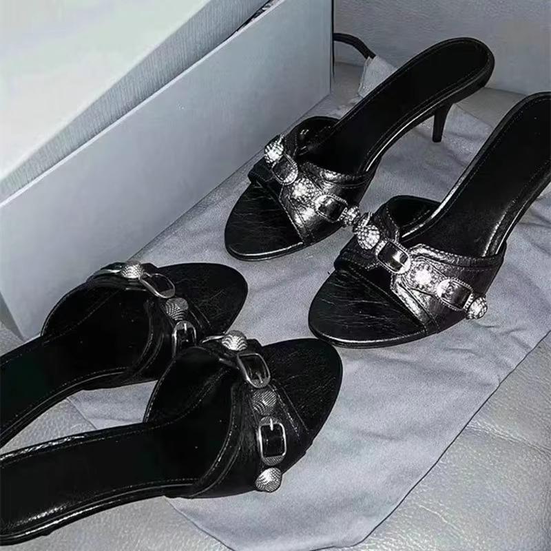 Летние тапочки с пуговицами, женские новые роскошные туфли на высоком каблуке, сексуальные туфли-шпильки, сексуальные сандалии для улицы, женские шлепанцы