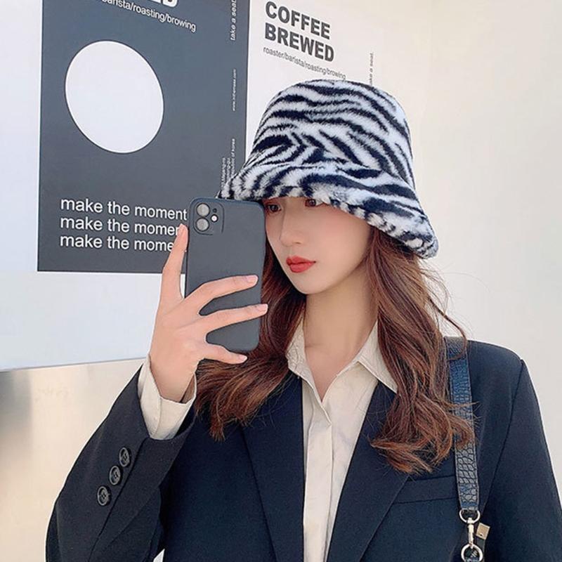 Шапки с плоским верхом для сохранения тепла Пушистые шапки с полностью покрытым декором в виде зебры Шляпы Унисекс Женские Мужские