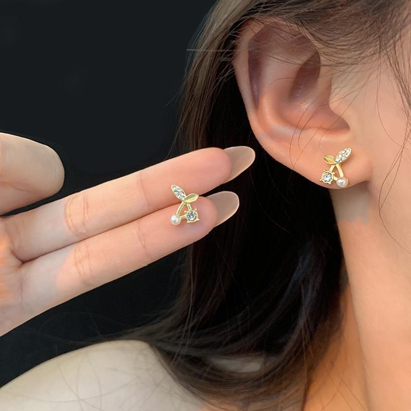 Серьги-вишни из серебра 925 пробы — модный минималистичный корейский стиль для студентов