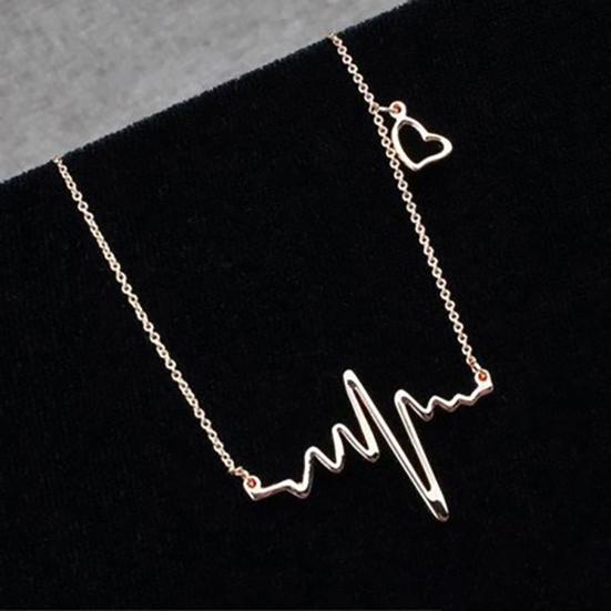 Necklace Exquisite Clasp Closure Women Alloy Heart Jump Pendant Chain for Wedding
