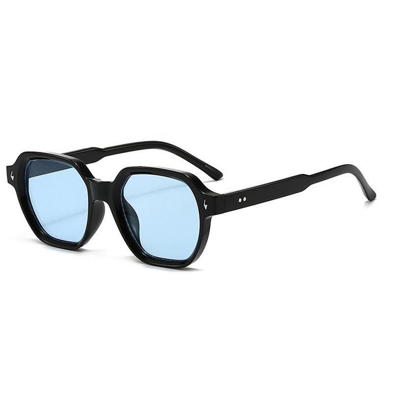 Ретро квадратные солнцезащитные очки с шипами: Высококлассный европейский и американский уличный стиль для мужчин и женщин