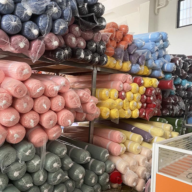 Светло-розовая марлевая занавеска с цветами сакуры с розовым нефритом и акцентами цвета розовой фасолевой пасты - швейцарская противомоскитная сетка для потолка салона красоты.