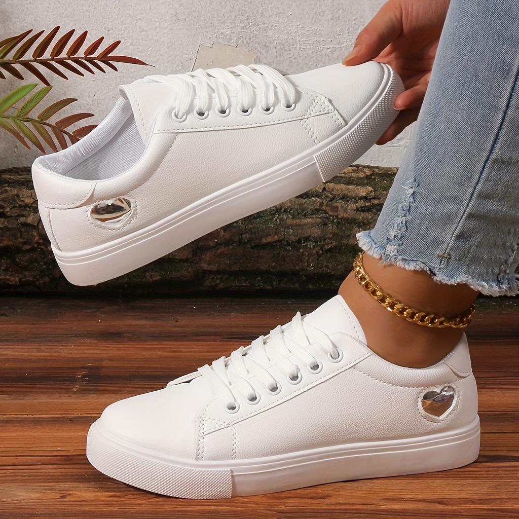 Маленькие белые туфли женские 2025 новые мягкая подошва нескользящие для бега студенческие повседневные под все на плоской подошве базовые студенческие женские кеды