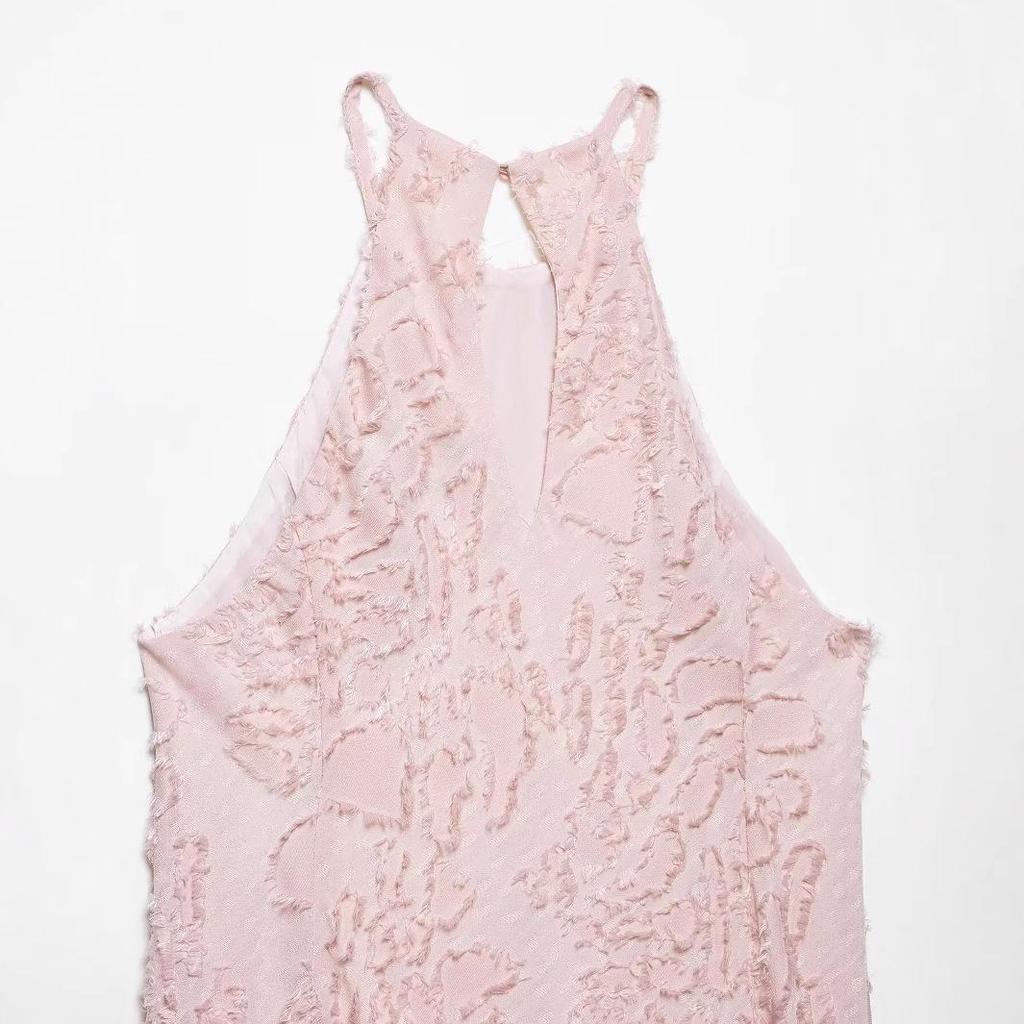 Летнее женское платье 2025 года в европейском и американском стиле с бретелью через шею - Модное, Простая текстура