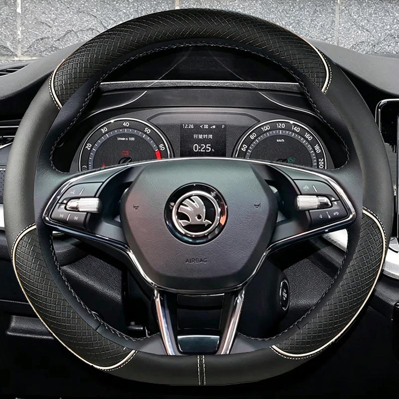 Ручная прошивка чехла на руль автомобиля для Skoda Karoq sport Karoq Scala 2024 Сделай сам Мягкая замшевая кожа Салон автомобиля