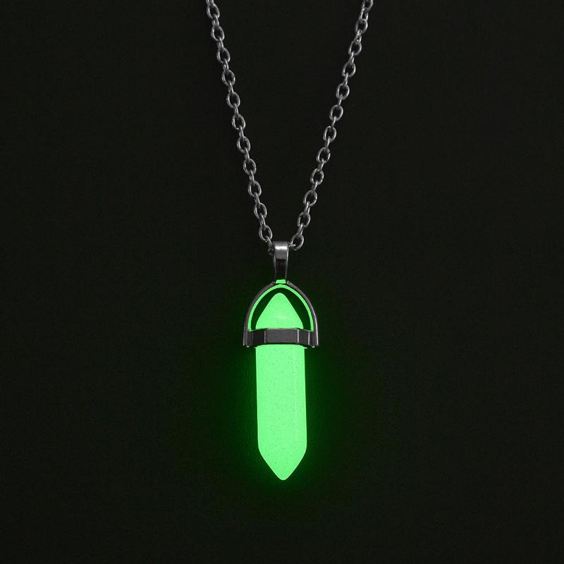 JWER New Simple Luminous Necklace Glowing Night Round Star Heart Pendant Glow In The Dark Necklace for Men Women Hallowen Gifts