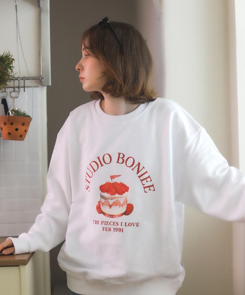 BONIEE [Fleece Lined] Strawberry Cake Collage Logo Graphic Oversized Sweatshirt White