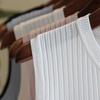 Летняя майка с круглым вырезом для женщин, широкие бретели, тонкая внутренняя часть без рукавов, трикотажный однотонный верх, полиэстеровый жилет