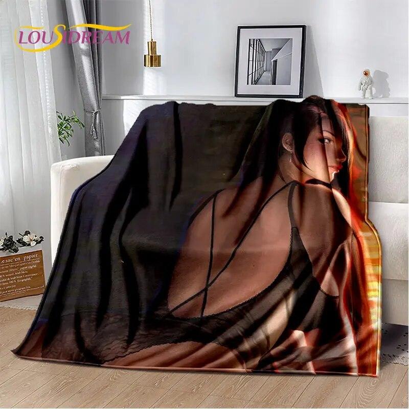Sexy Girl Lace Tifa Aerith Anime Soft Plush Blanket,Flannel Blanket Throw Blanket for Living Room Bedroom Bed Sofa Picnic Cover