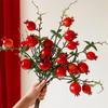 Букет веток граната и хурмы: Искусственное цветочное украшение для гостиной и столовой