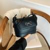 Stylish Urban Chic Single Shoulder Crossbody Bag For Women Featuring Fashionable Bow Design