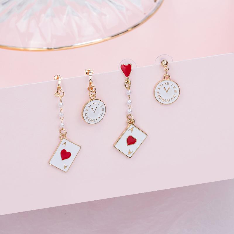 Корейские серьги-часы с асимметричными игральными картами, милые пусеты в стиле Алисы с капающими жемчужинами