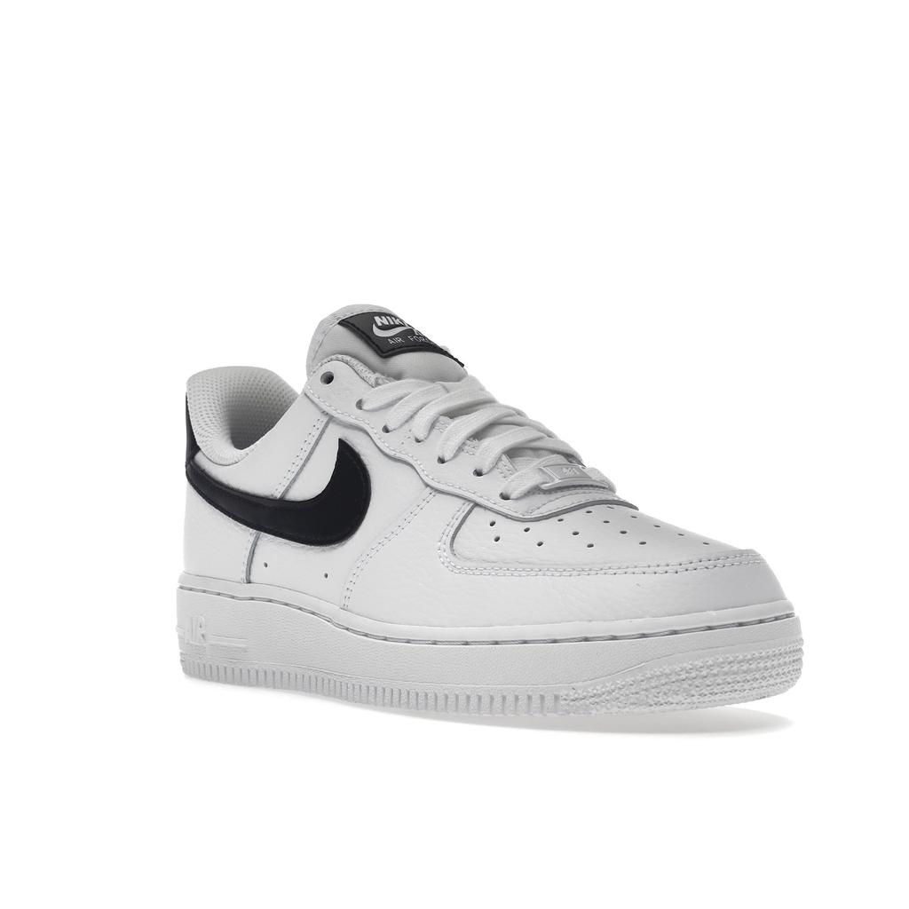 Nike Air Force 1 07 Белые черные женские кроссовки DD8959-103