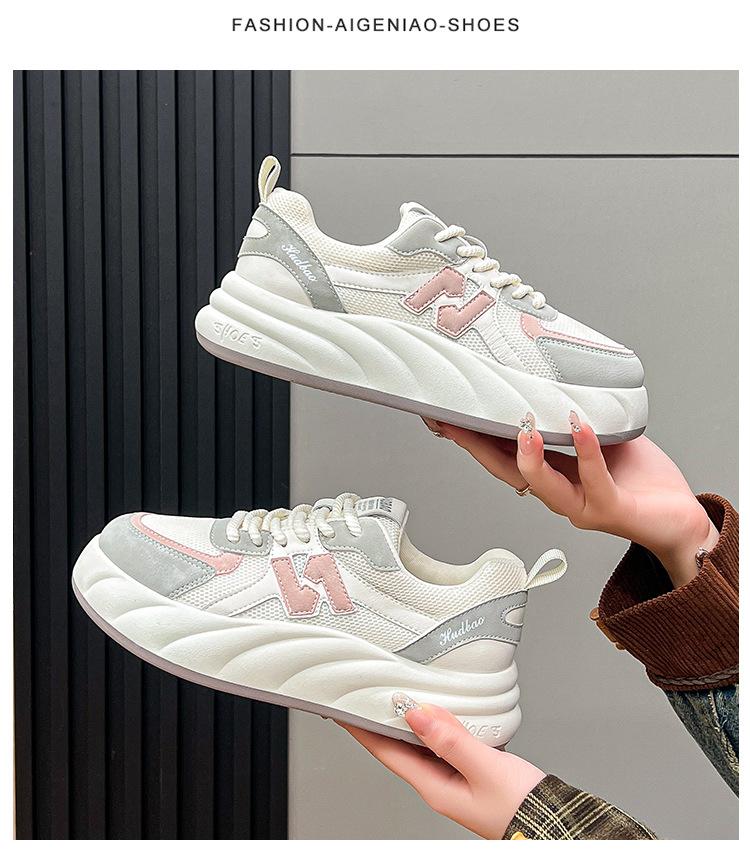2024 толстая подошва маленькие белые туфли женские новые весенние сетчатые дышащие 100 повседневные спортивные туфли Pop Daddy Single