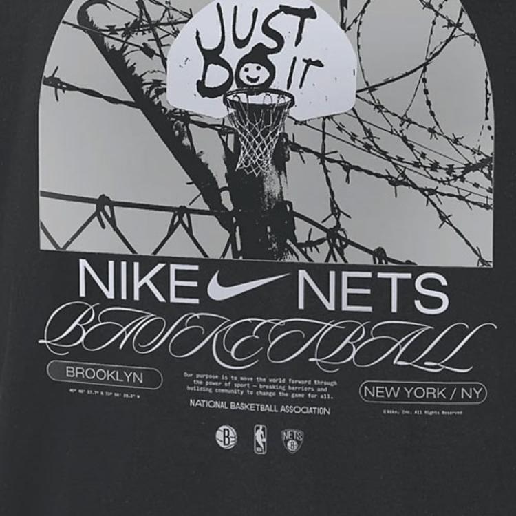 Nike X NBA Courtside Brooklyn Nets Графический принт Свободная баскетбольная рубашка с коротким рукавом Мужские топы черного цвета DR6289-010