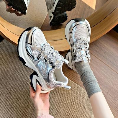 Весенняя платформа папины кроссовки женские новые сетчатые дышащие модные серебристые увеличивающие рост повседневные спортивные туфли трендовая обувь