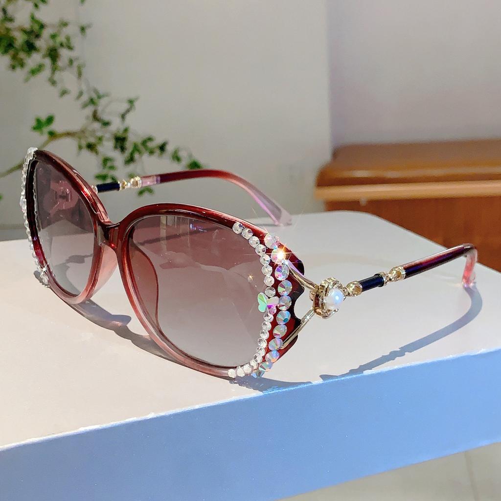 Luxury Brand Non-Polarized Sunglasses Women Sunglasses Protection Fashion Sunglasses with Rhinestone Sun Glasses Female Glass