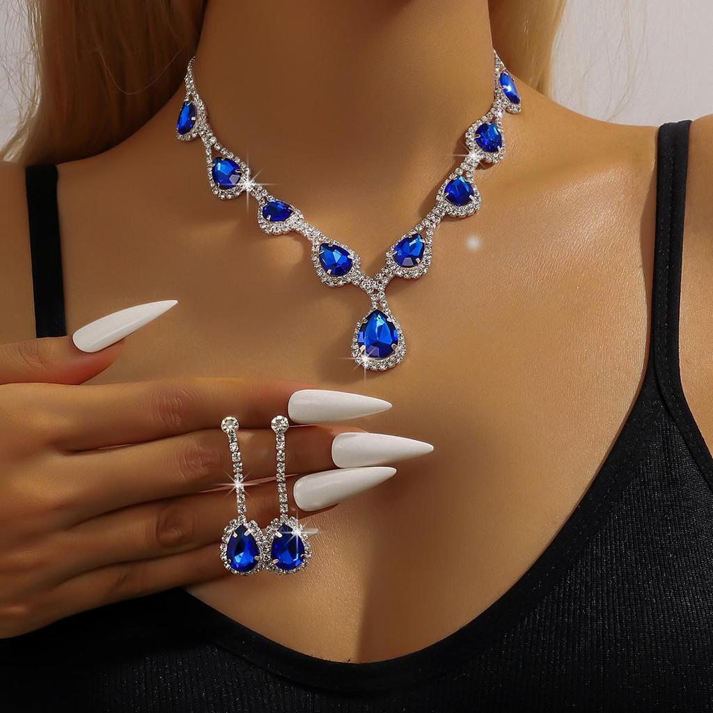 Элегантный набор ожерелий с цирконами: Винтажная цепочка на ключицу