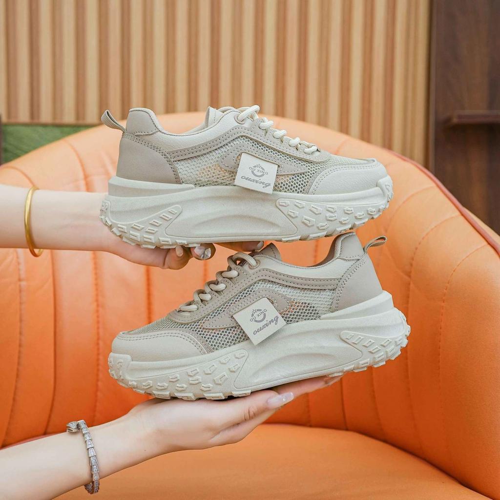 Stepping On Shit Feeling Hollow Sports Shoes Women's Summer 2024 New Versatile Fashion Soft Sole Non-slip Breathable Mesh Casual Shoes