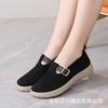 Туфли для мам новые тканевые туфли женские летние новые летающие тканые дышащие туфли для мам мягкие подошвы одна педаль плоские туфли повседневная обувь