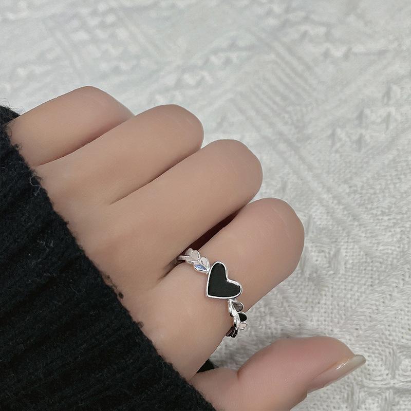 Dark Black Love Ring, Retro Simple Peach Heart Open Ring, Heart-Shaped Surround Design