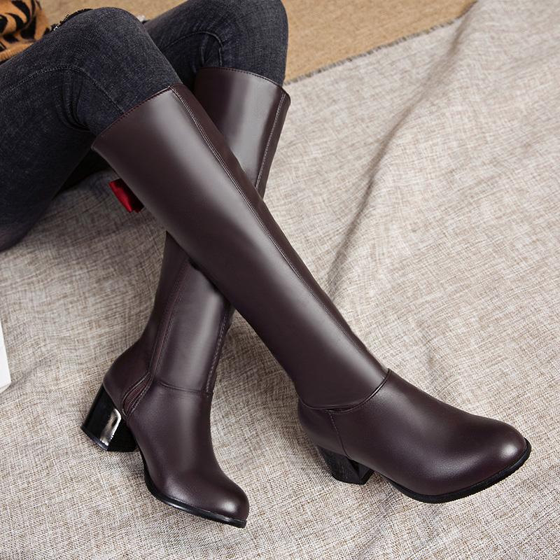 Женские сапоги на высоком каблуке с универсальным темпераментом и толстым каблуком.. Новые осенне-зимние сапоги оверсайз.
