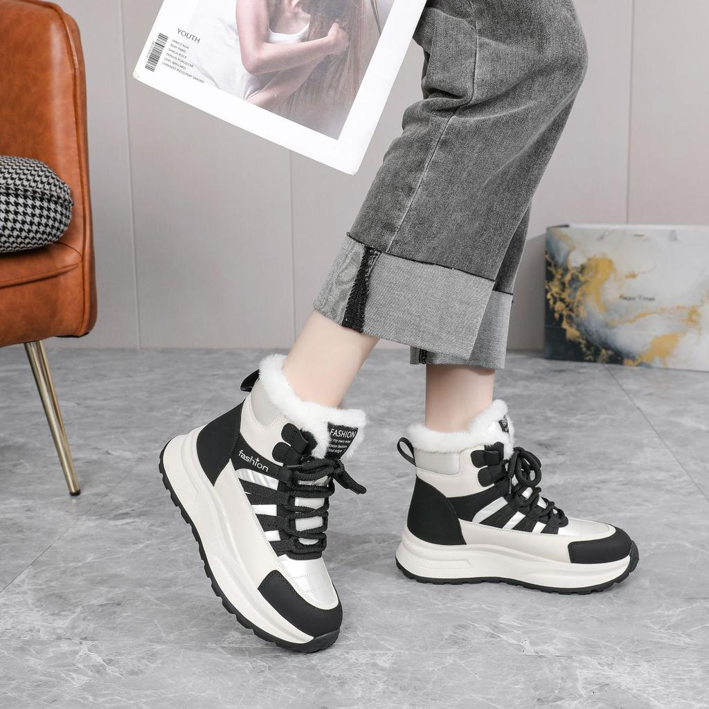 Женские зимние ботинки на толстой платформе, нескользящие, короткие, на шнуровке, полусапожки, прогулочная обувь с подкладкой из искусственного меха, теплые высокие кроссовки для бега для женщин