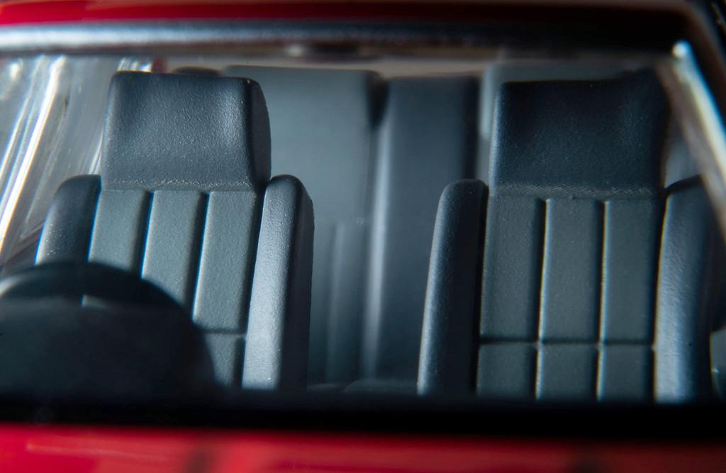 Tomica Limited Vintage Neo 164 LV-N59c Toyota Carina 1600GT-R 1984 Red Finished Product