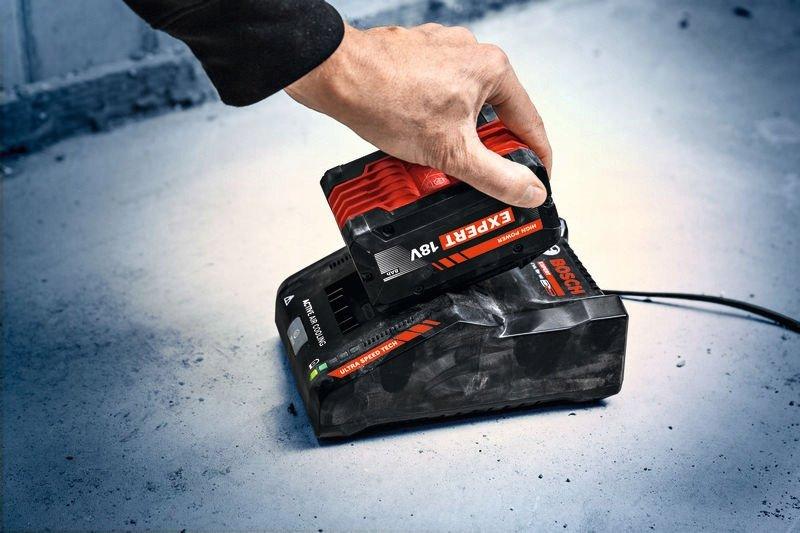 Bosch exal18v-160 battery charger 16A Black