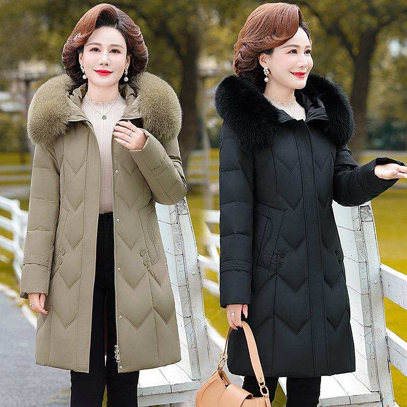 Мамина пуховая куртка средней длины большого размера выше колена толстая теплая и стильная зимняя куртка