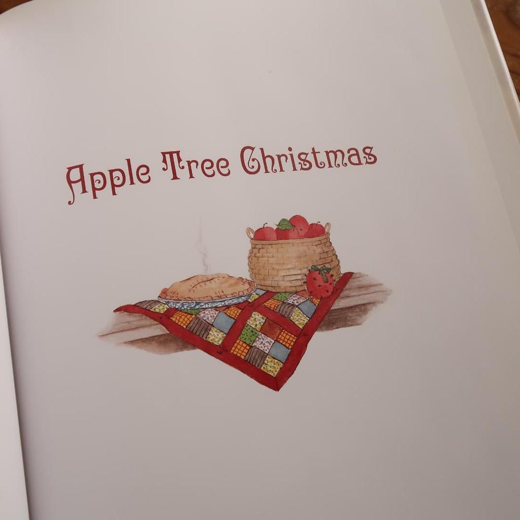 [Б/У] Распродажа! Иностранные Книги Яблоня Рождество Тринка Хайкс Нобл