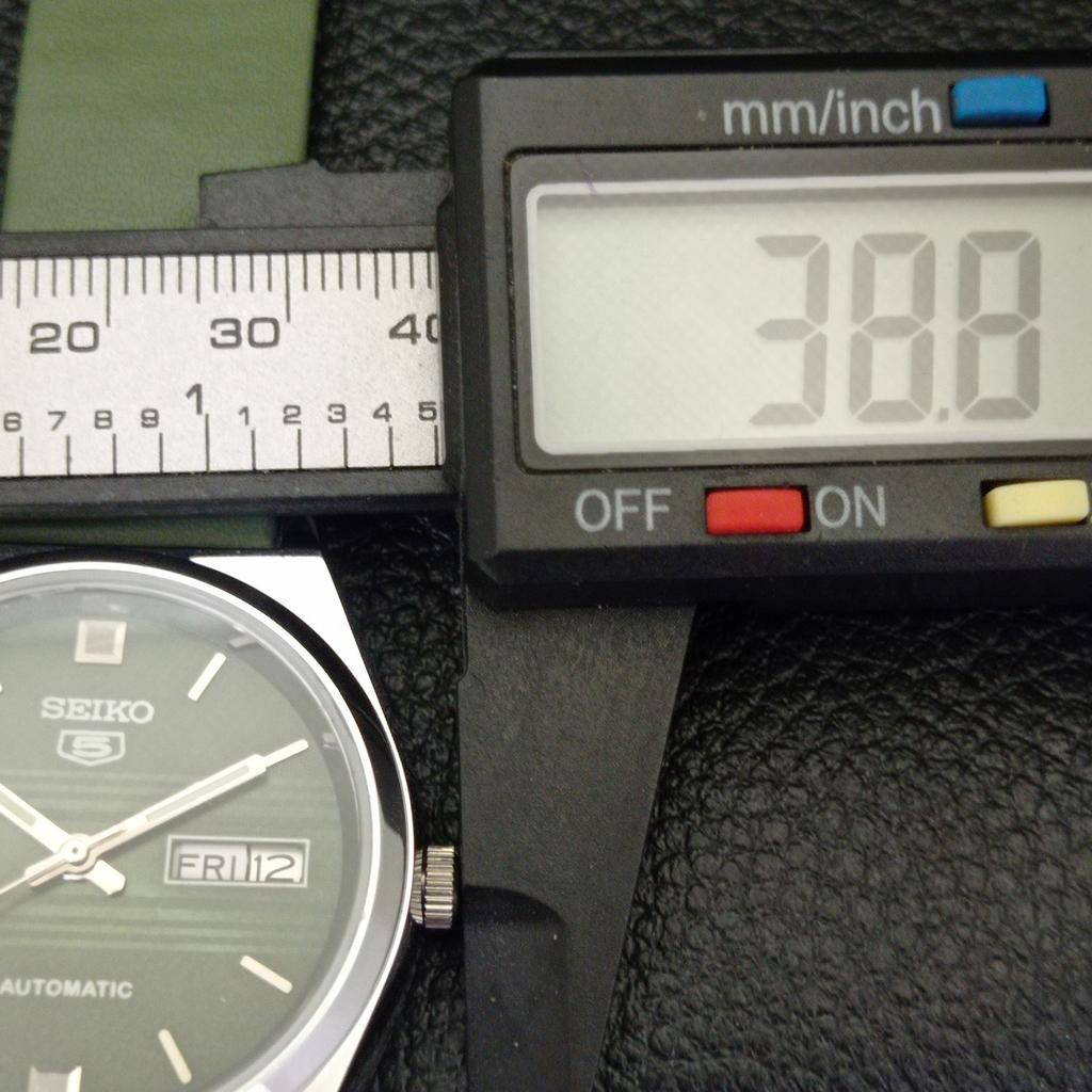 ВОССТАНОВЛЕННЫЕ ВИНТАЖНЫЕ МУЖСКИЕ ЧАСЫ SEIKO 5 AUTOMATIC JAPAN С ЗЕЛЕНЫМ ЦИФЕРБЛАТОМ a434689-2 R121-a434689