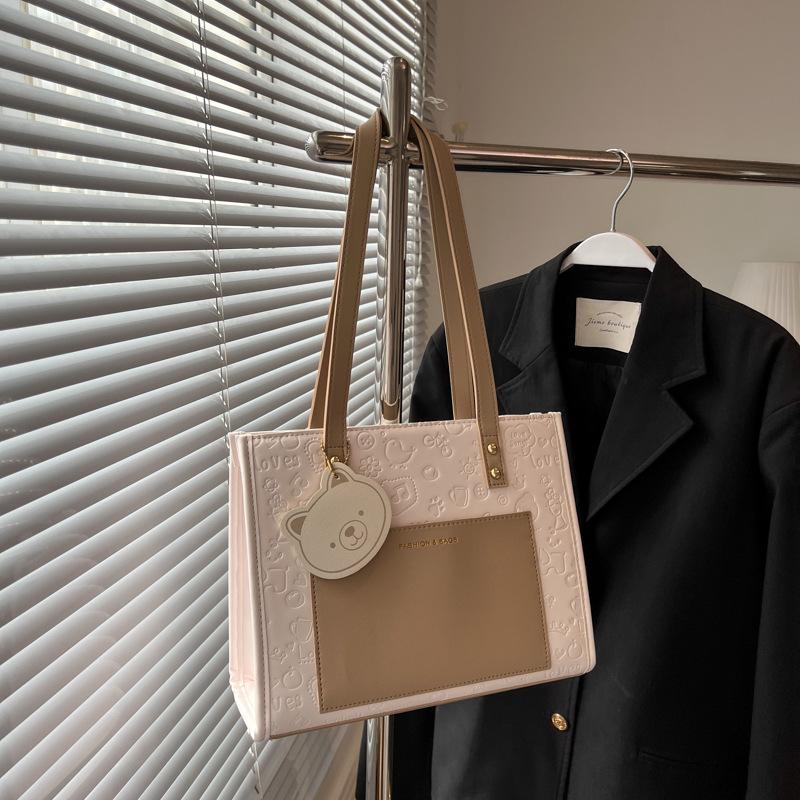 Сумка премиум-класса большой вместимости женская новая весенне-летняя сумка на плечо/подмышку повседневная дорожная сумка-тоут