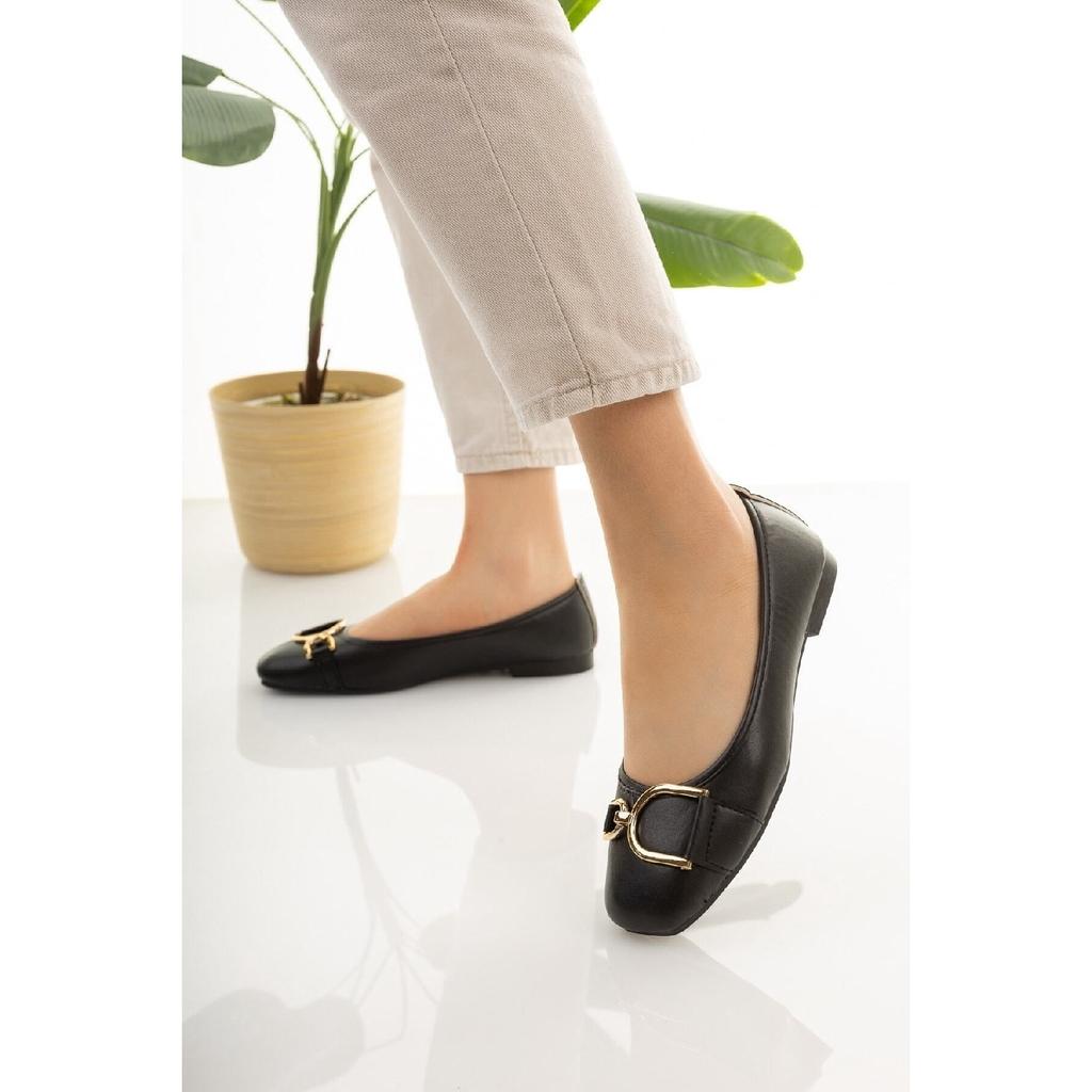 Женские балетки черного цвета с пряжками, легкая повседневная обувь на удобной подошве