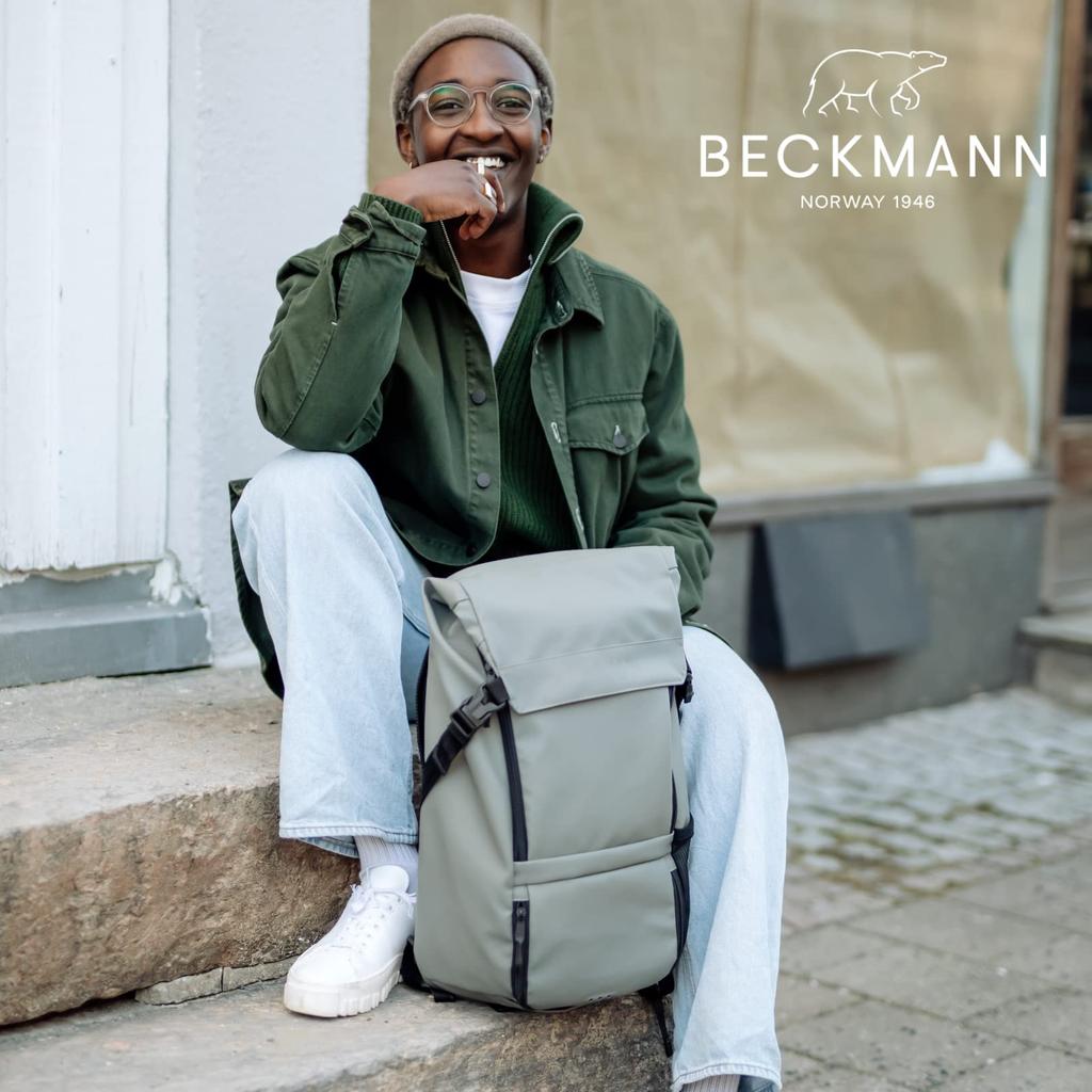 BECKMANN Norway STREET Backpack in Light Green, perfect for men and women, laptops, business, and commuting. Large capacity. Ideal for school or work.