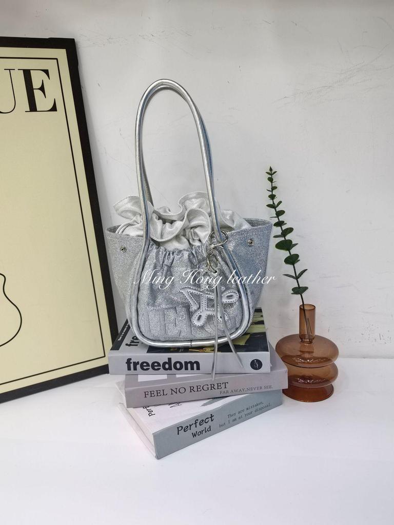 Женская мини-сумка MERGE 2025: Новая Сумка и Наплечная Сумка Кроссбоди - Простой, Модный Дизайн