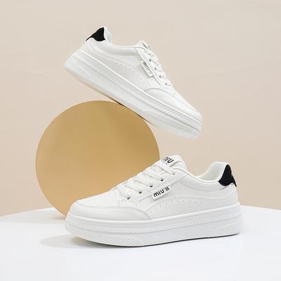 2025 весна маленькие белые туфли новая корейская версия женские студенческие туфли на платформе с увеличенным ростом спортивная обувь для сноуборда повседневная уличная съемка AS05