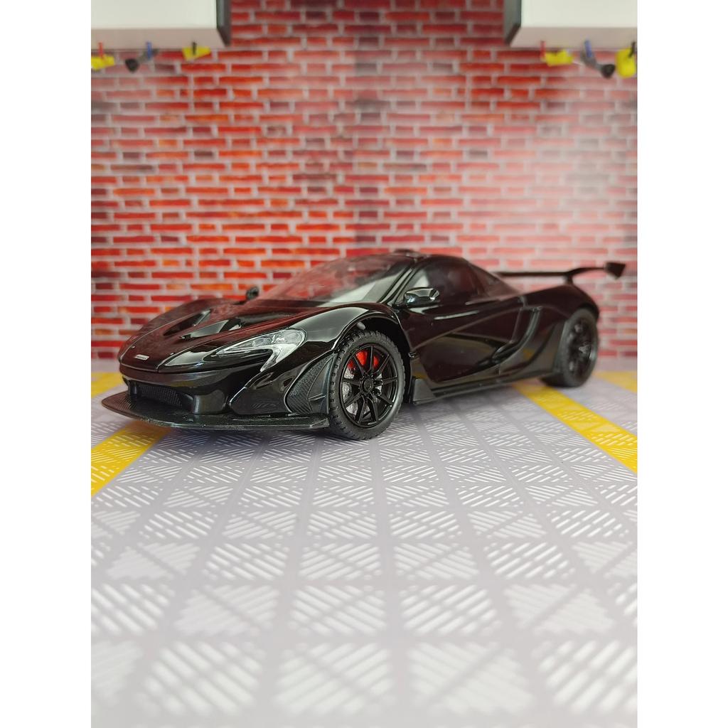 1/24 Симуляция McLaren P1 Металлическая модель автомобиля Двери и капот открываются Имеет звуковые и световые функции Богат деталями
