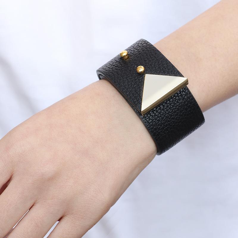 Новый женский браслет с подвесками, большой кожаный браслет для женщин, простой широкий браслет, разноцветный модный браслет, ювелирное изделие, подарок
